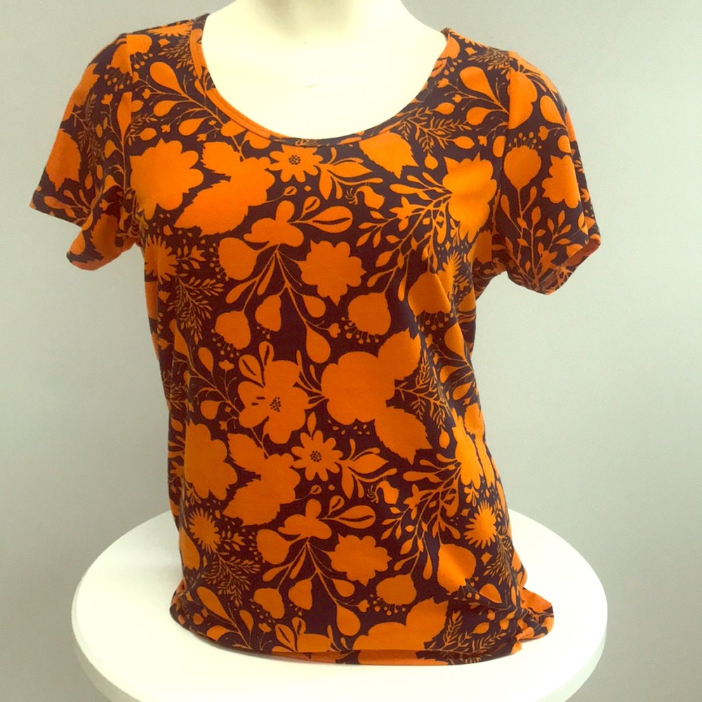 LulaRoe Classic Tee - Picture 1 of 4